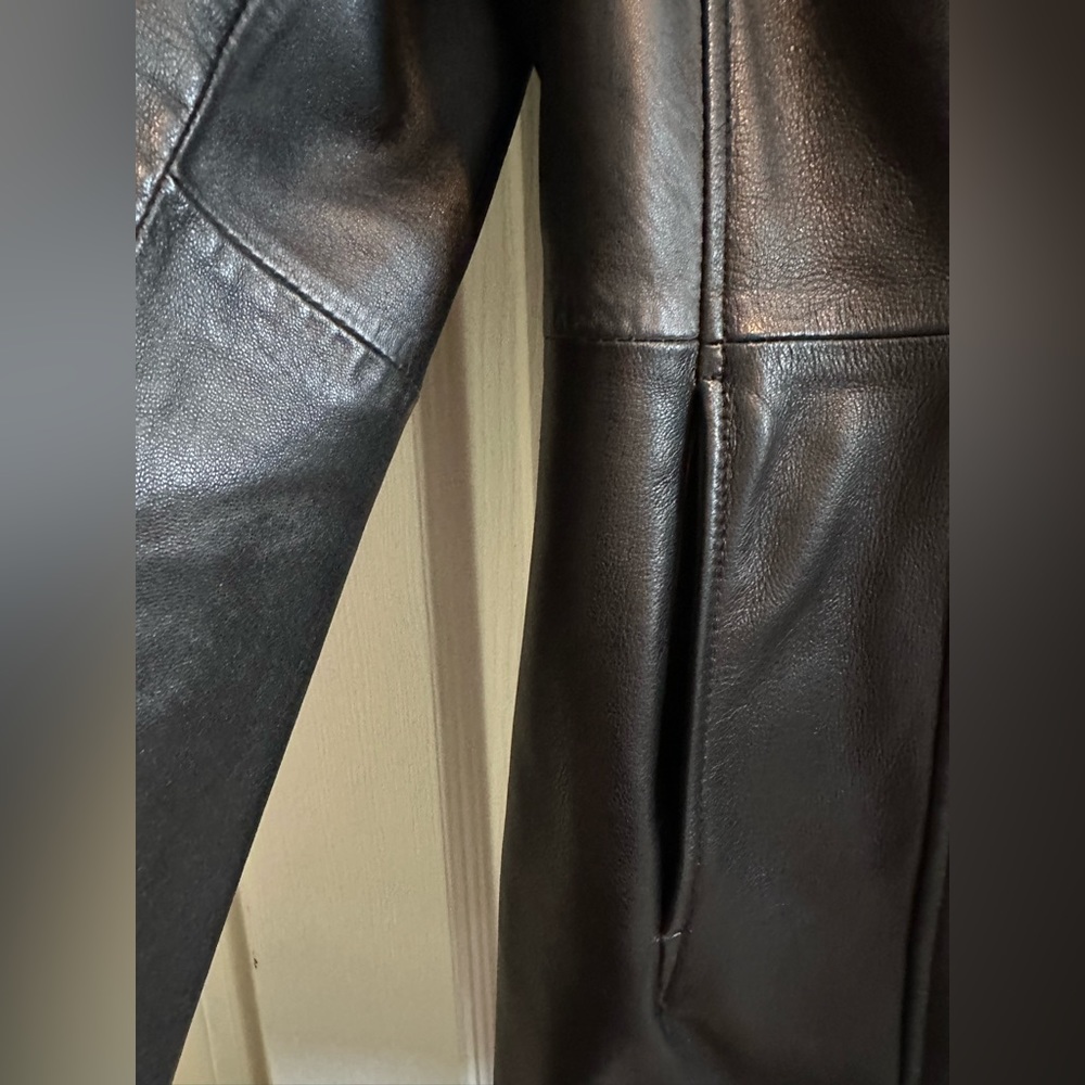 Danier Black leather jacket - Picture 8 of 16